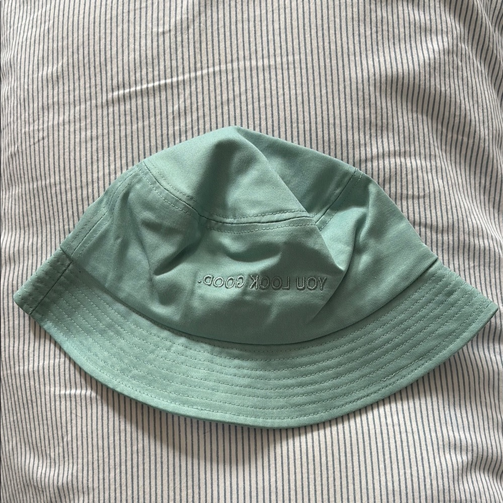 NWOT original Glossier Chicago bucket hat